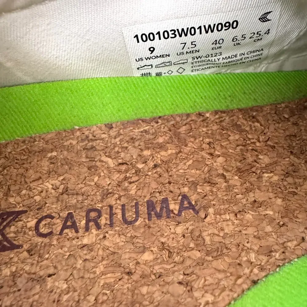 Cariuma Unisex OCA Low Sneaker Size W 9 Casual Canvas Cork Organic Off White